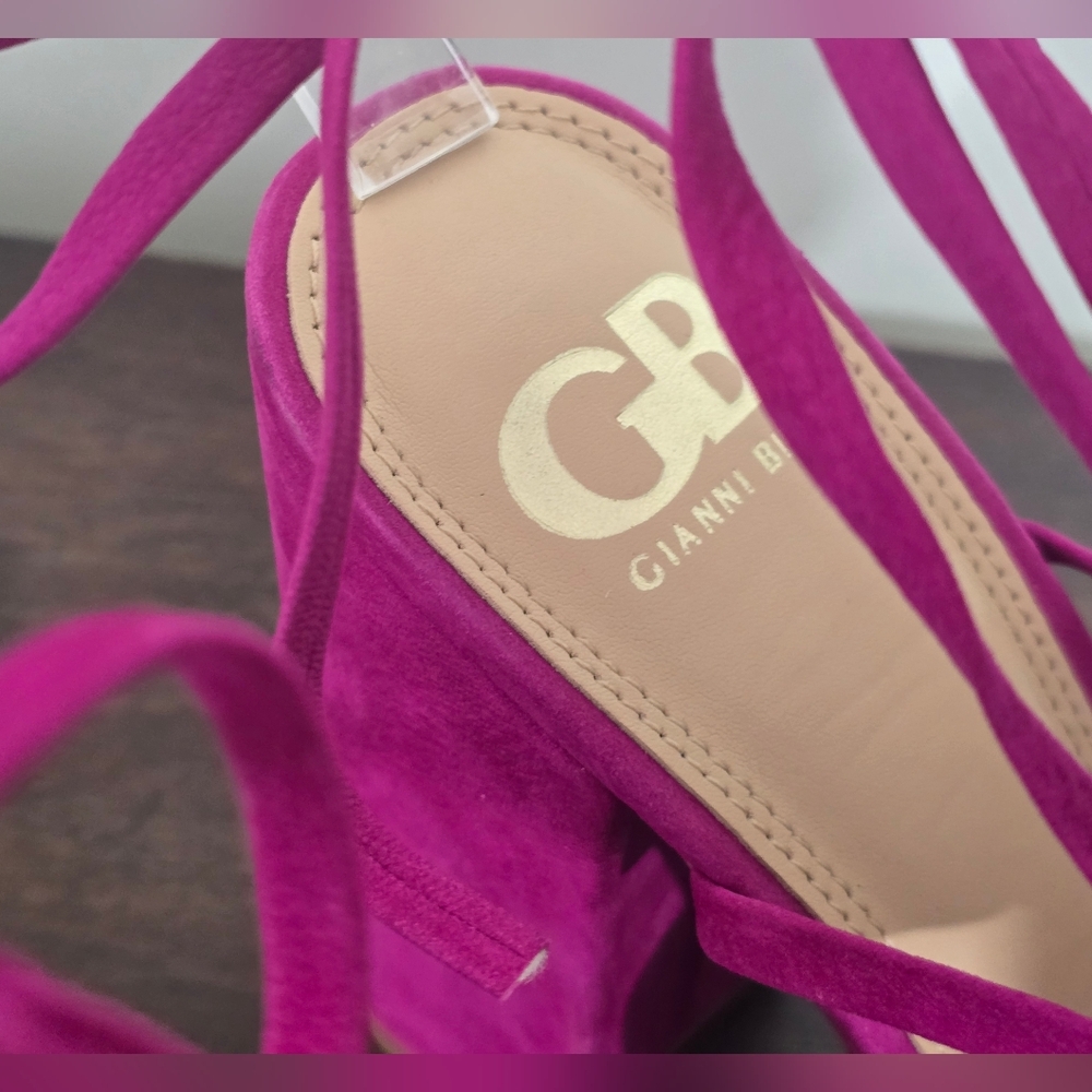 Gianni Bini NWOT Hot Pink Block Heels Women's Size 7M - Picture 6 of 13